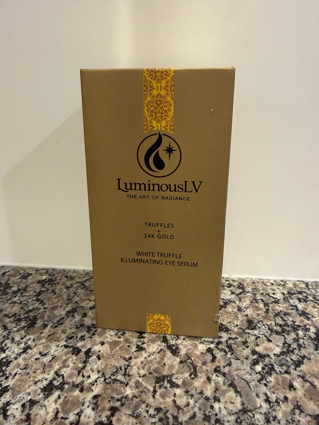 LuminousLV White Truffle Eye Serum